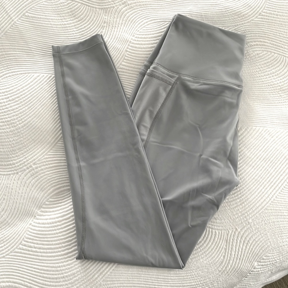 Southern Tide Grey Leggings